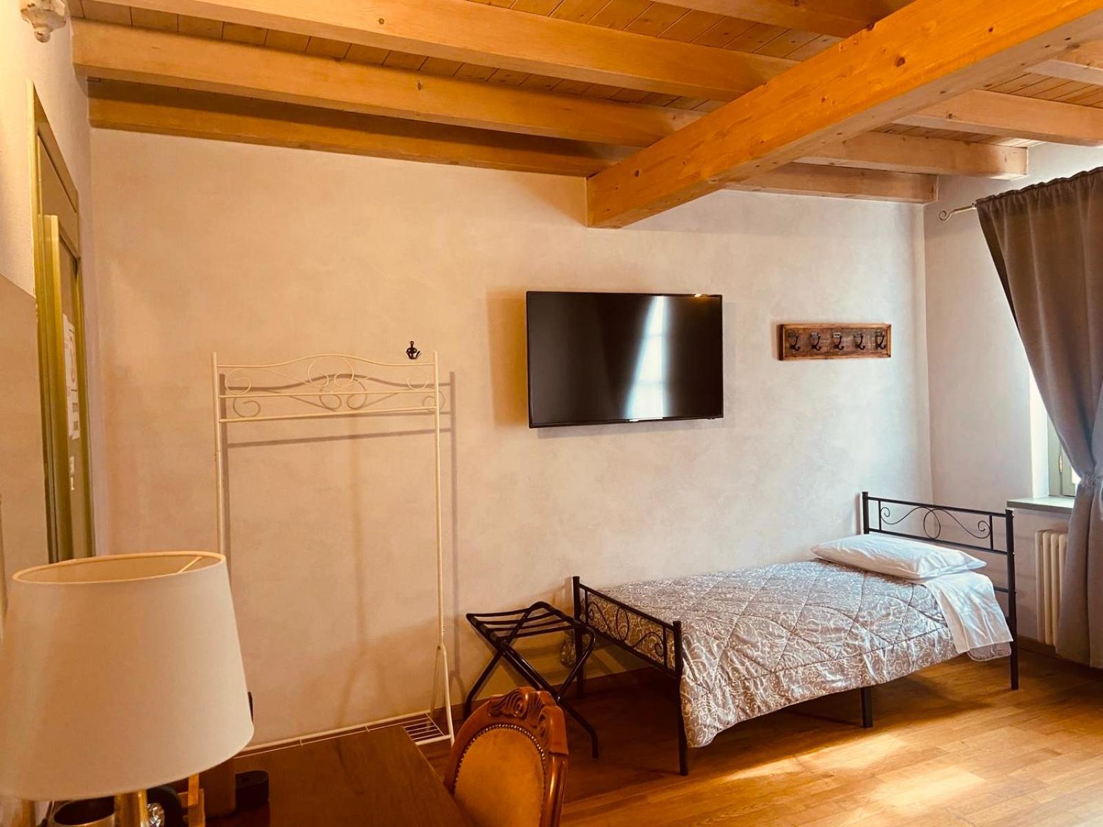 La Casina Hotel Dello Luaran gambar